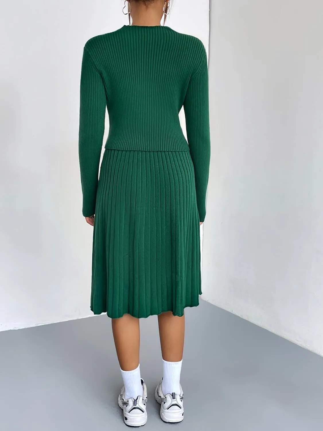 chouyatou Women's 2 Piece Outfits Long Sleeve Sweater Crop Top and Elastic Waist A-line Pleated Midi Skirt Sets