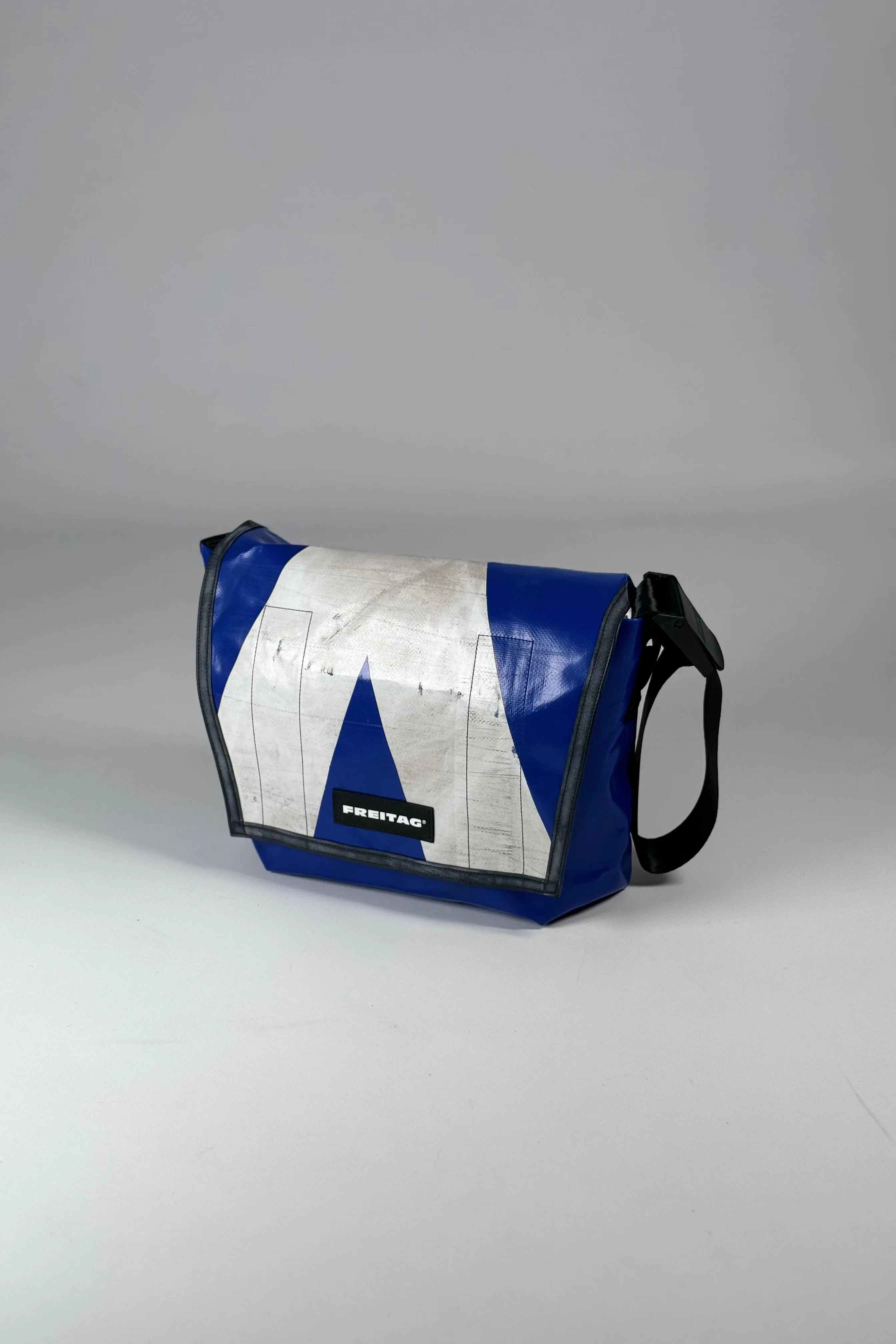 DEXTER F14 Messenger Classic Slim