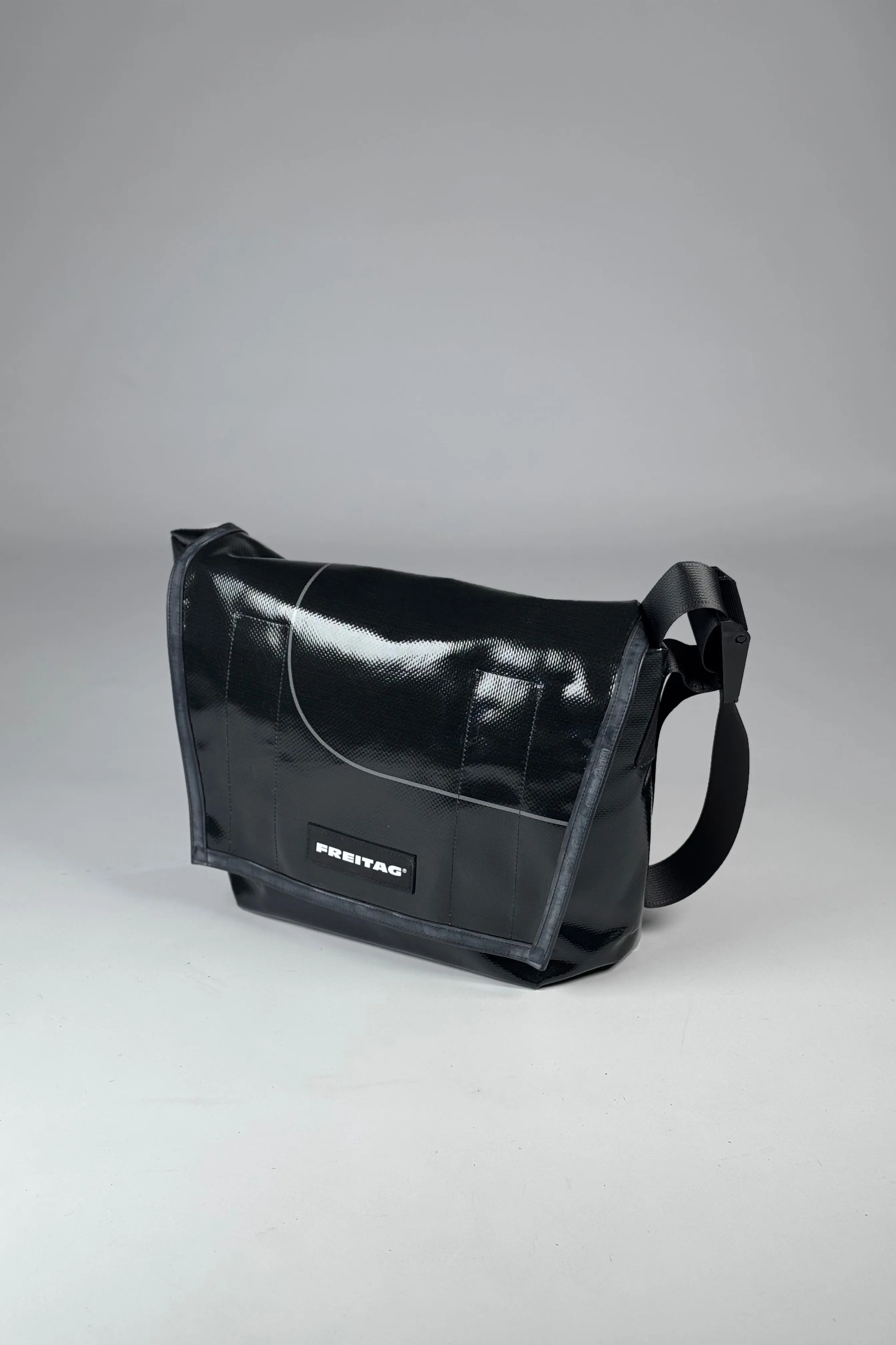 DEXTER F14 Messenger Classic Slim