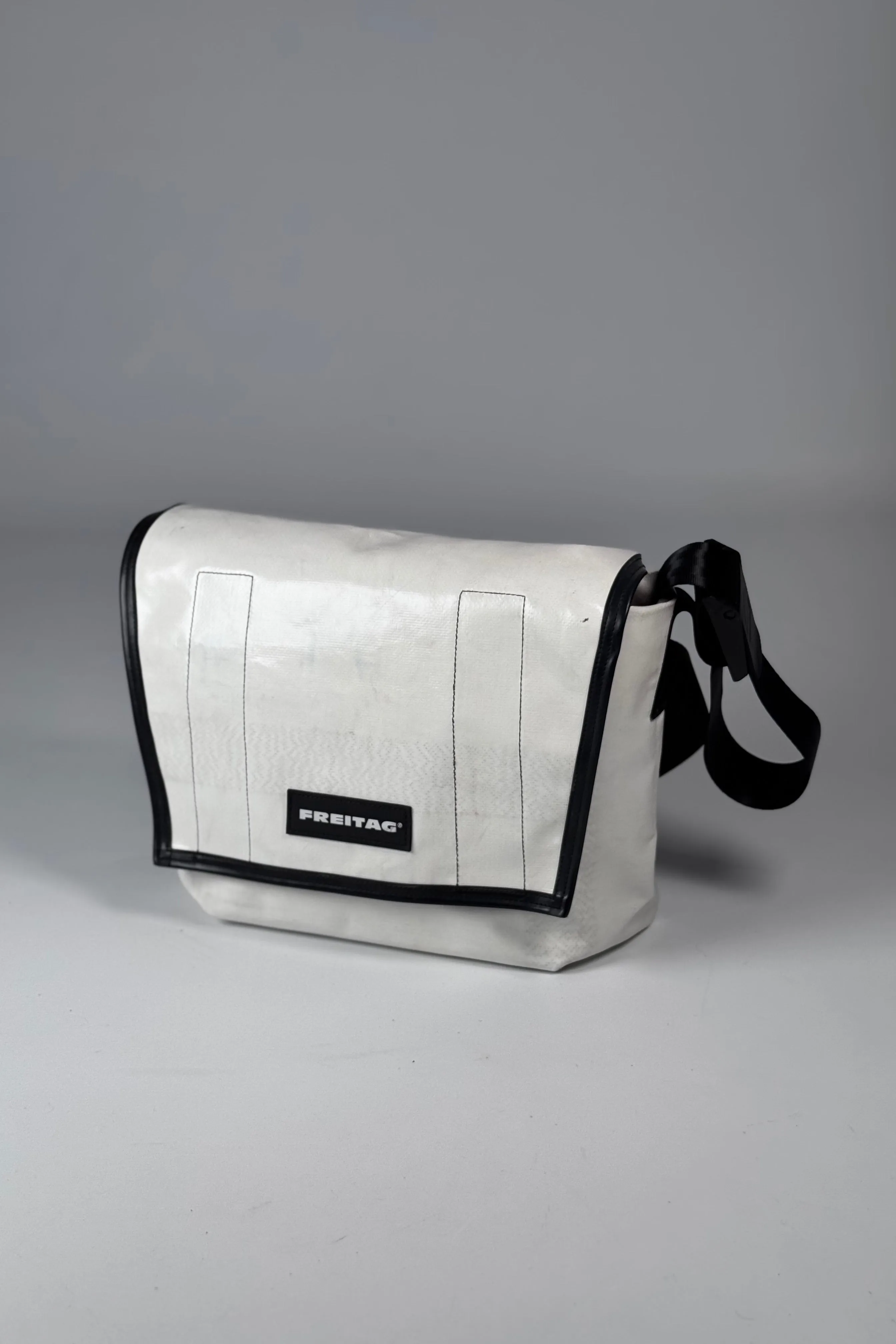 DEXTER F14 Messenger Classic Slim