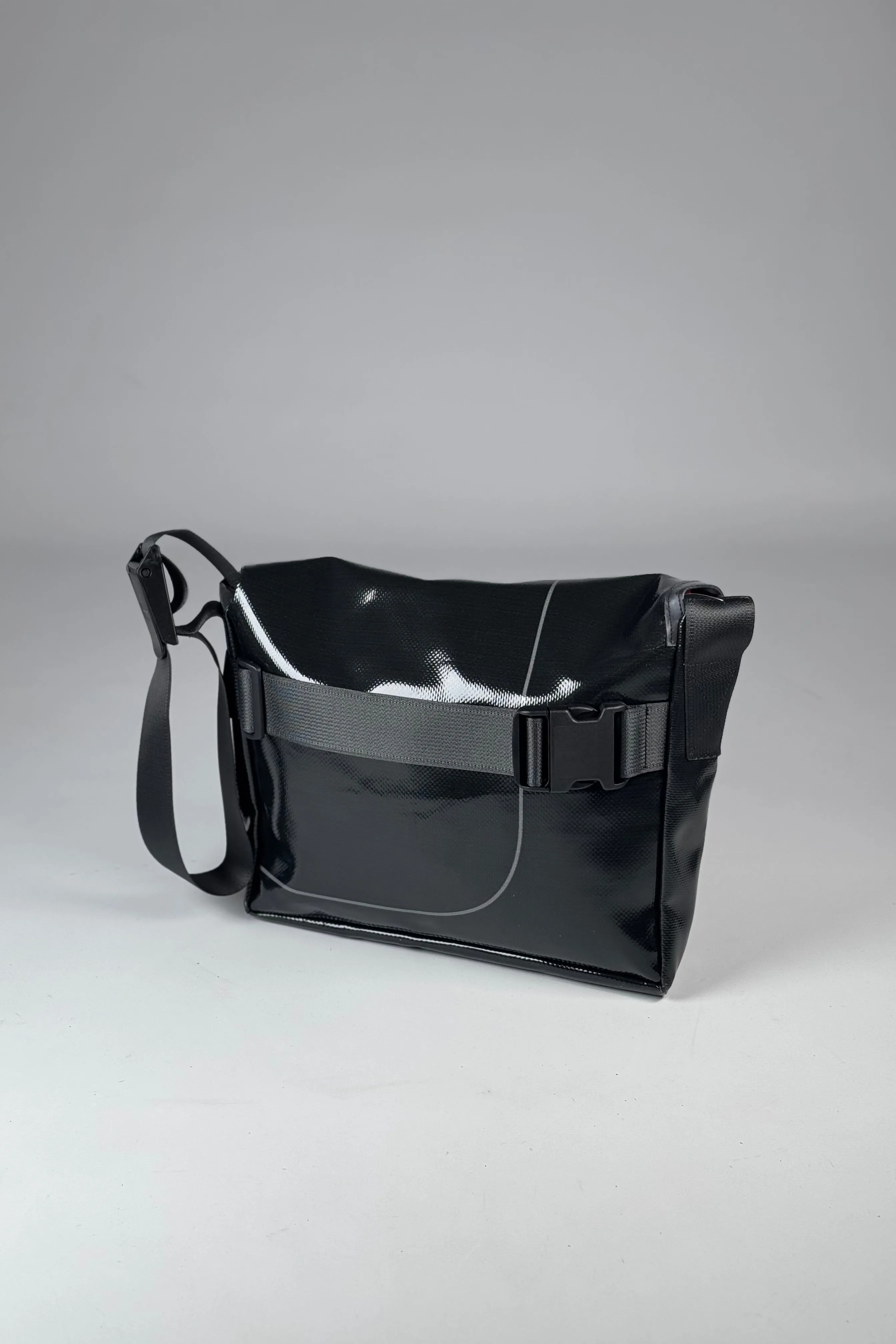 DEXTER F14 Messenger Classic Slim