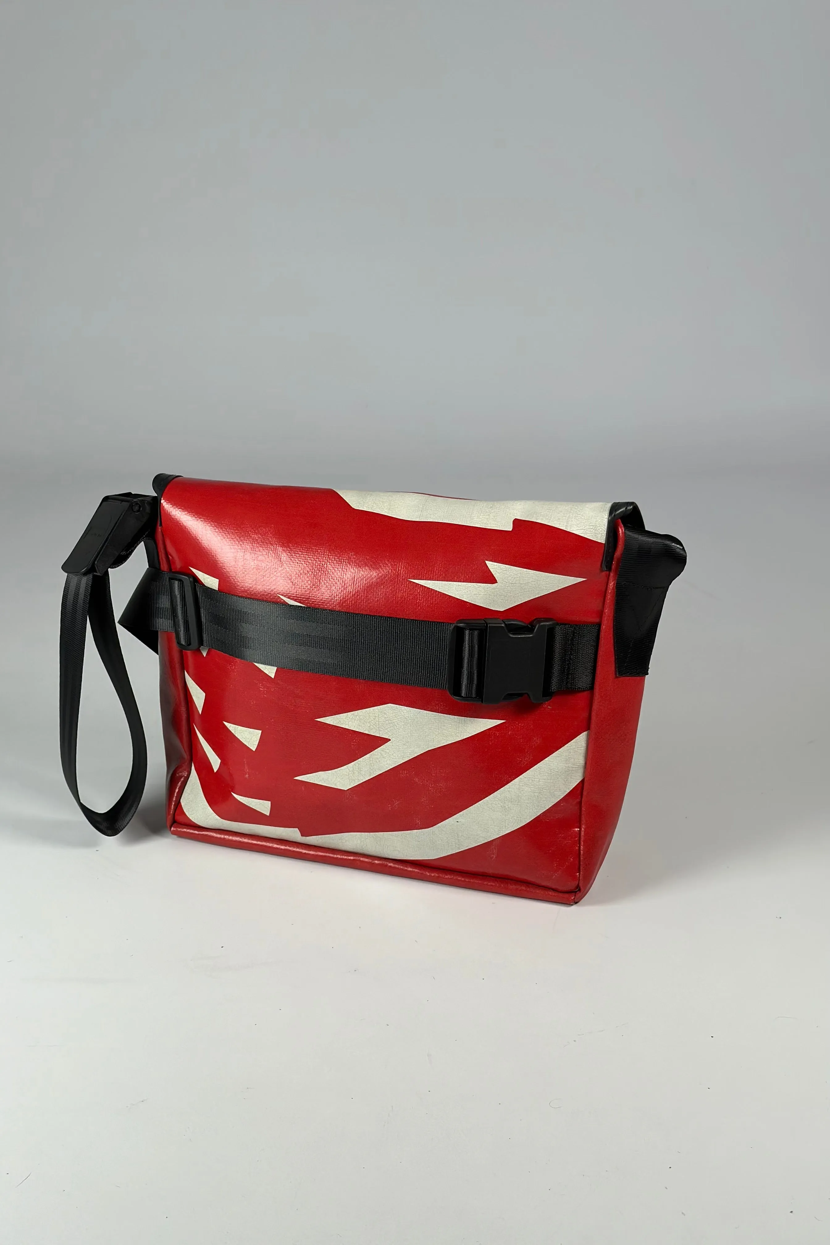 DEXTER F14 Messenger Classic Slim