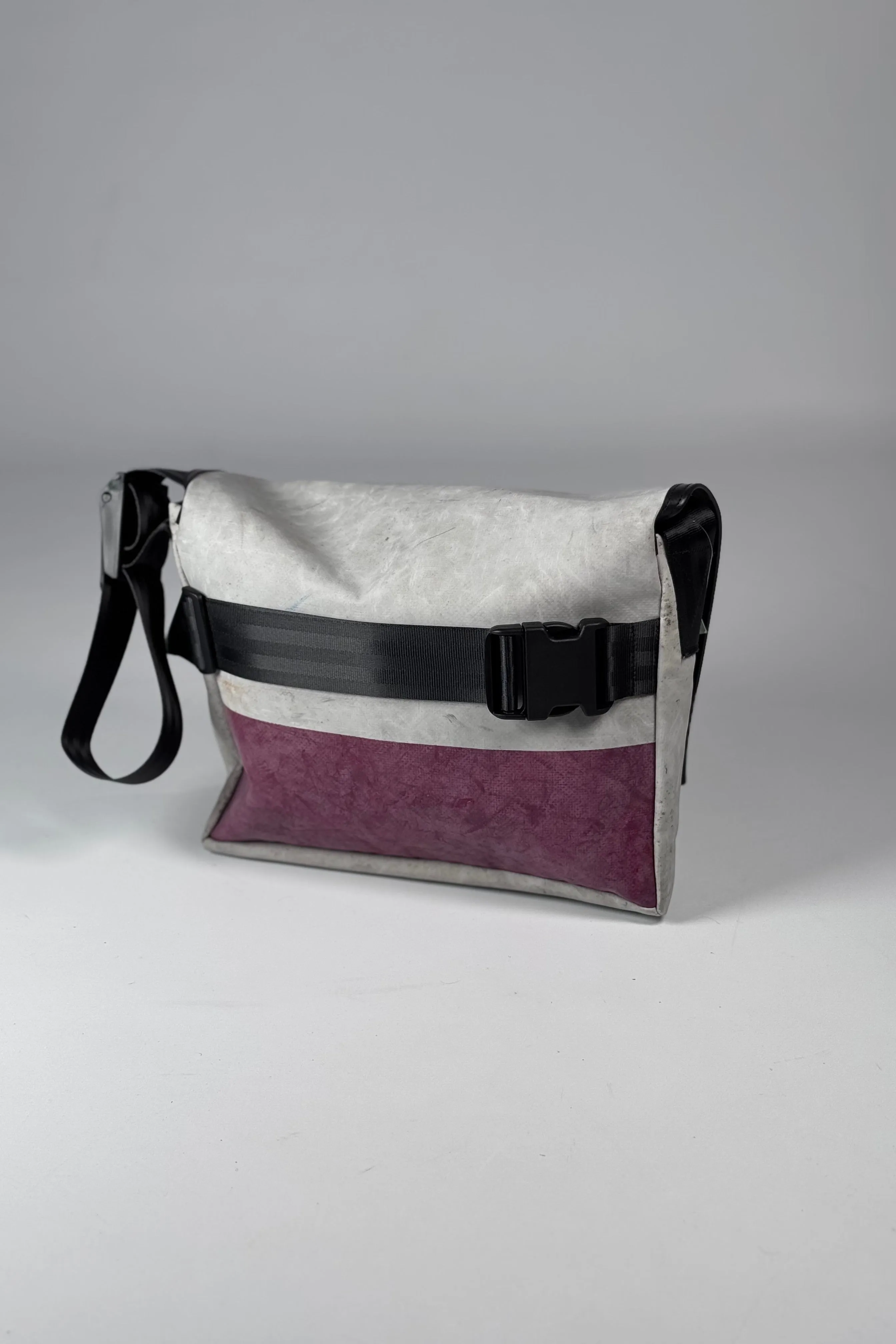 DEXTER F14 Messenger Classic Slim