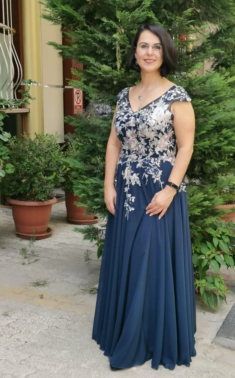 Embroidery V Neck Mother of The Bride Dresses for Wedding 2025 Lace Chiffon Maxi Formal Mother Groom Dress with Slits