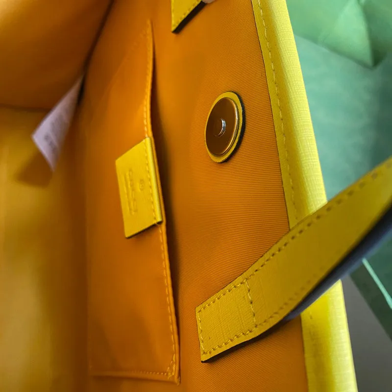 Gucci   Luxury Bags  1072