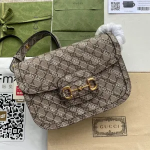 Gucci   Luxury Bags  1093