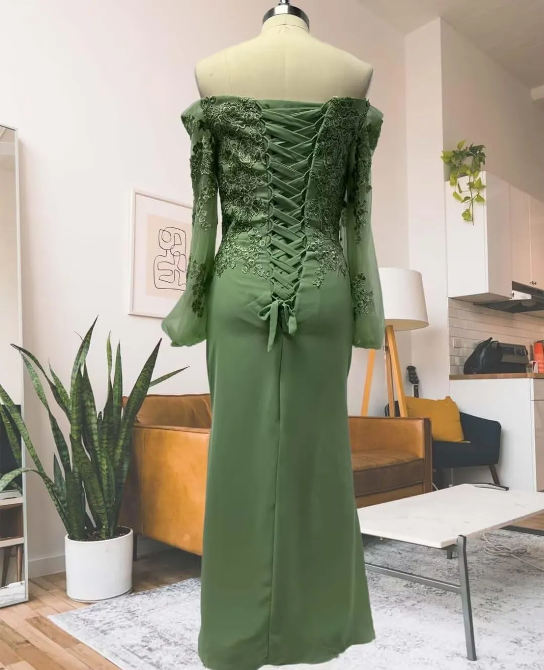 Off Shoulder Mother of The Bride Dresses Long Sleeves Laces Appliques Evening Party Dress Mermaid Wedding Guest Dress