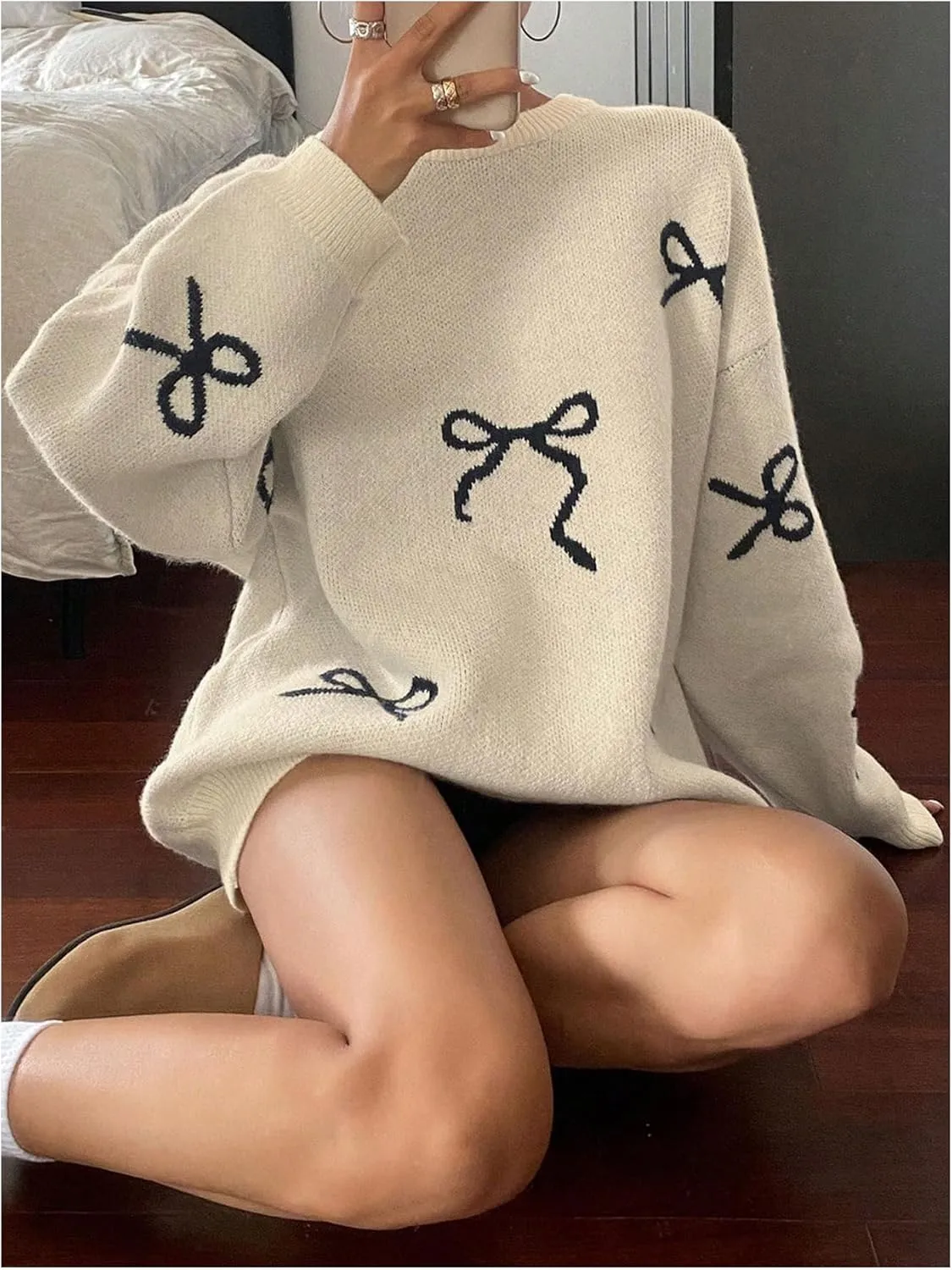 SOLY HUX Oversized Sweaters for Women Y2k Bow Print Crew Neck Drop Shoulder Long Sleeve Knit Pullover Tops