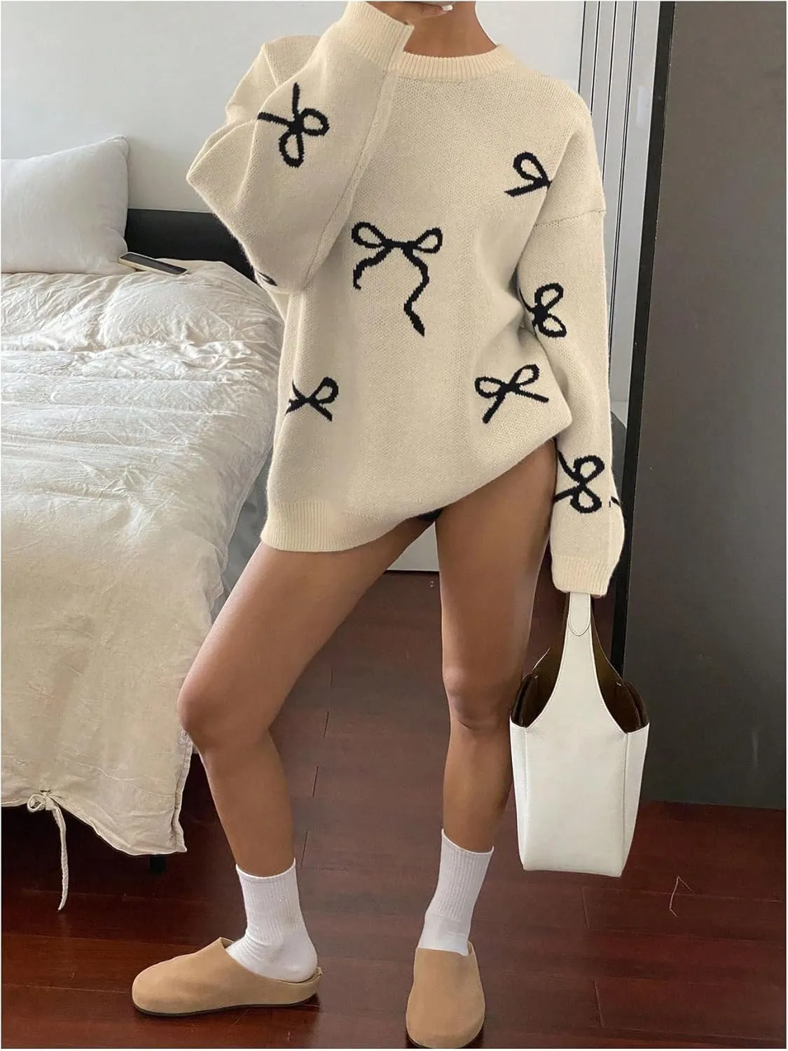 SOLY HUX Oversized Sweaters for Women Y2k Bow Print Crew Neck Drop Shoulder Long Sleeve Knit Pullover Tops